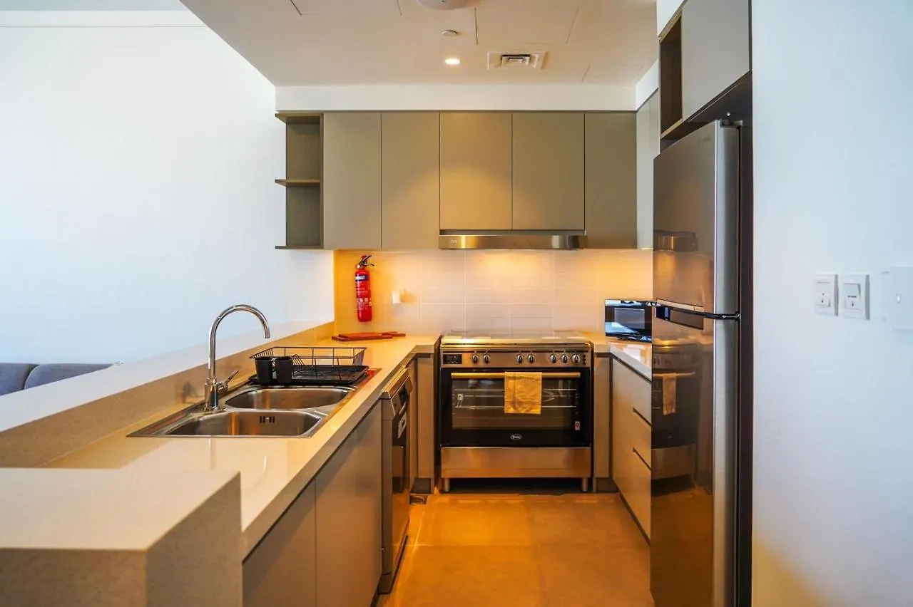 Modern Urban 3 Bedroom Apartment Dubai Creek Harbour